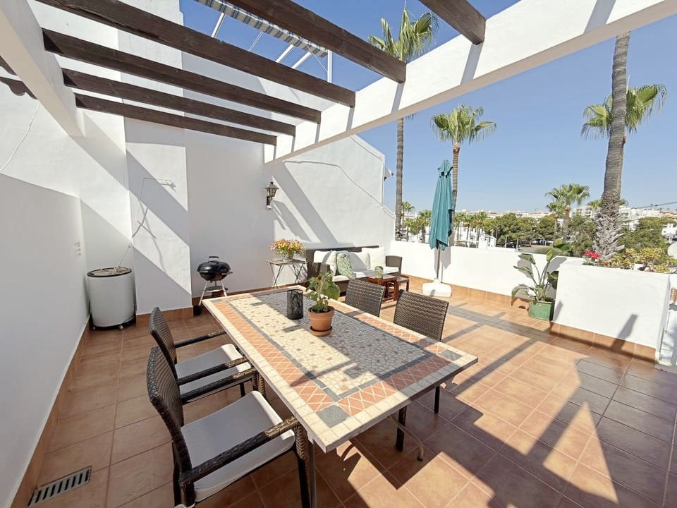 2 quarto Casa em Banda para venda em Villamartin com piscina garagem - 229 000 € (Ref: 10144838)