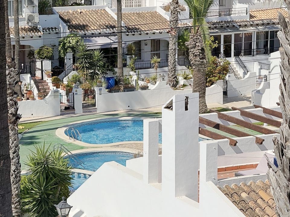 2 quarto Casa em Banda para venda em Villamartin com piscina garagem - 229 000 € (Ref: 10144838)