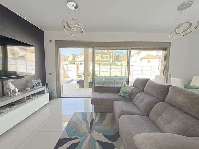 4 sovrum Villa till salu i Villamartin, Orihuela med pool garage - 469 950 € (Ref: 10144839)