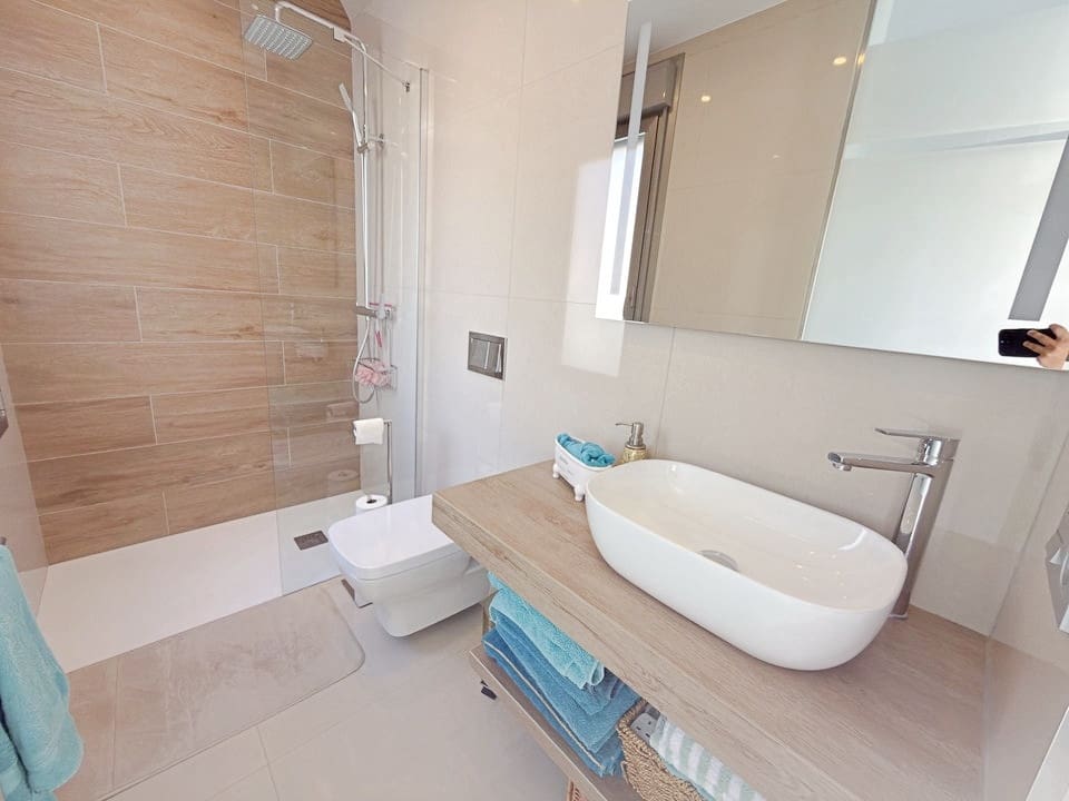 4 sovrum Villa till salu i Villamartin med pool garage - 469 950 € (Ref: 10144839)