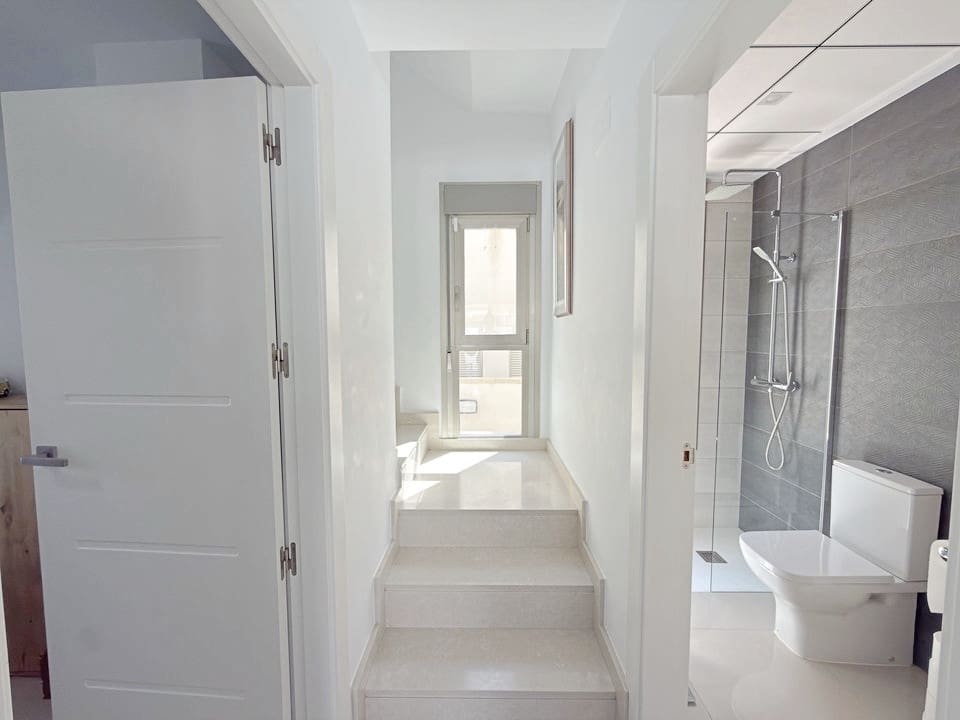 4 sovrum Villa till salu i Villamartin med pool garage - 469 950 € (Ref: 10144839)