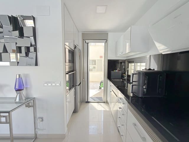 4 sovrum Villa till salu i Villamartin, Orihuela med pool garage - 469 950 € (Ref: 10144839)