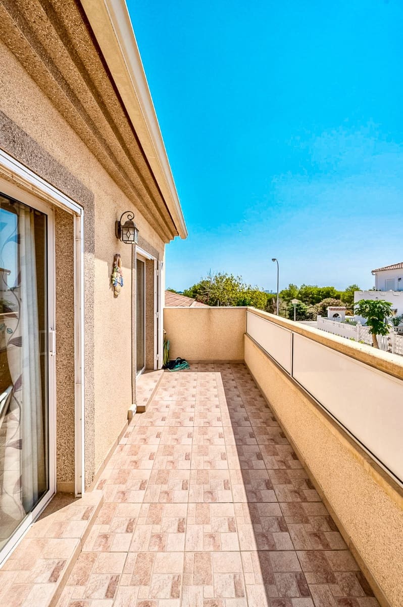 3 bedroom Townhouse for sale in El Chaparral with pool - € 199,000 (Ref: 10153990)