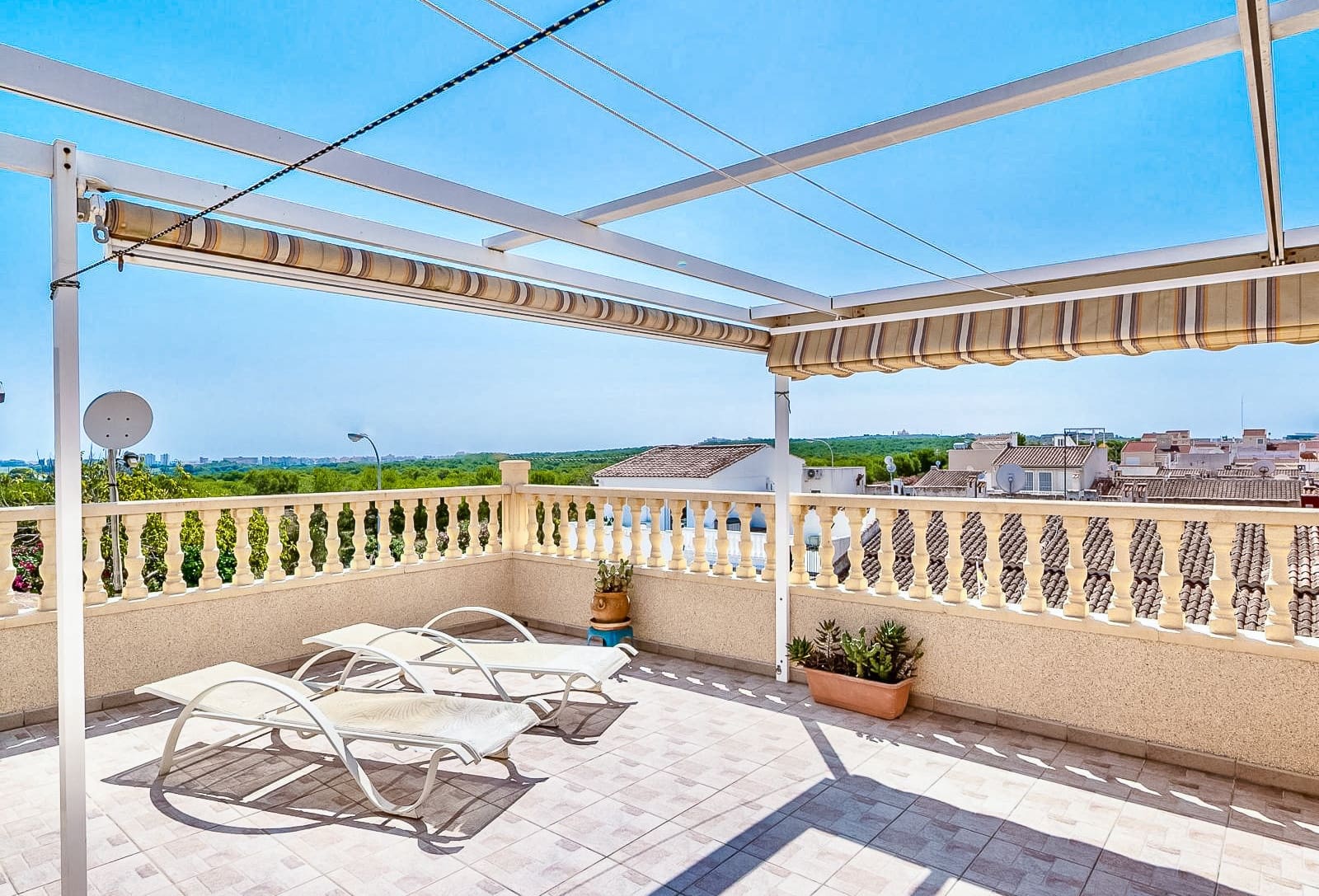 3 bedroom Townhouse for sale in El Chaparral with pool - € 199,000 (Ref: 10153990)