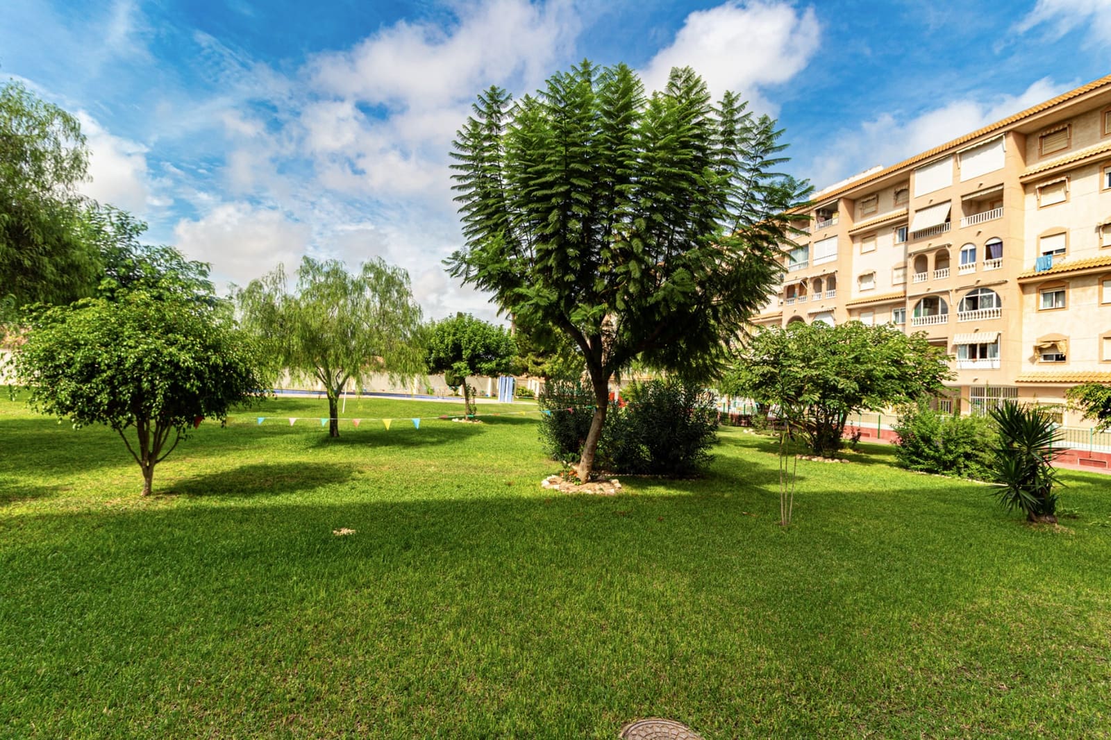 2 sypialnia Penthouse na sprzedaż w Torrevieja z basenem - 152 000 € (Ref: 10155912)