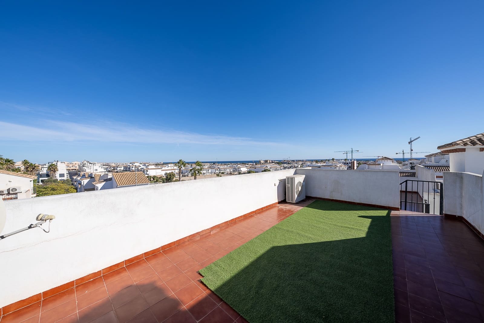 2 Zimmer Penthouse zu verkaufen in Orihuela Costa mit Pool Garage - 199.900 € (Ref: 10156203)