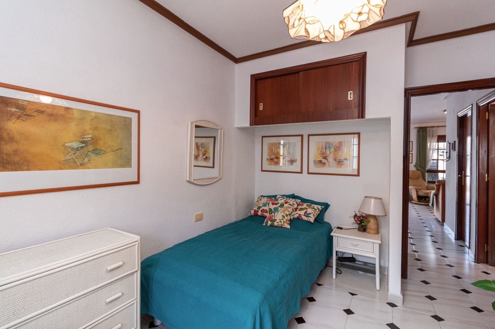 Pareado de 3 habitaciones en Torrevieja en venta con piscina - 210.000 € (Ref: 10156839)