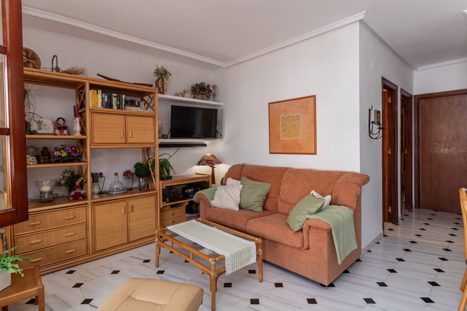 Pareado de 3 habitaciones en Torrevieja en venta con piscina - 210.000 € (Ref: 10156839)