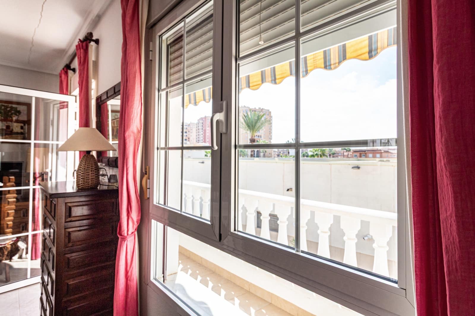 Pareado de 3 habitaciones en Torrevieja en venta con piscina - 210.000 € (Ref: 10156839)