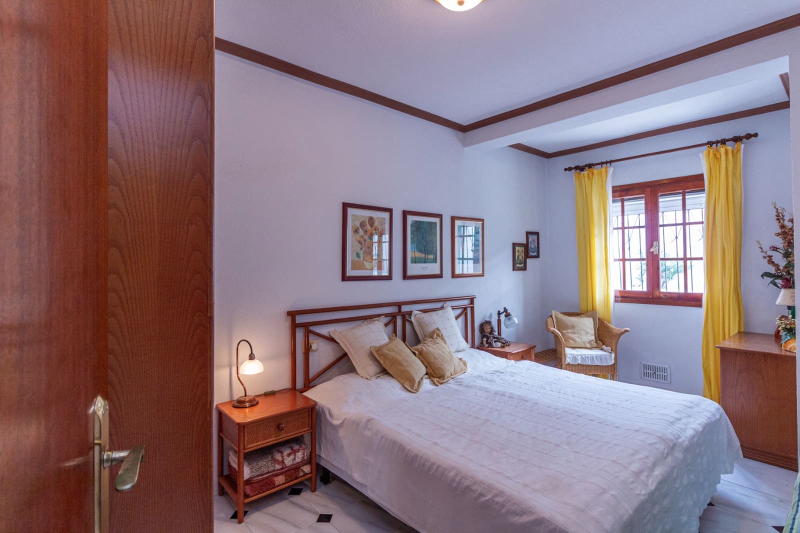 Pareado de 3 habitaciones en Torrevieja en venta con piscina - 210.000 € (Ref: 10156839)