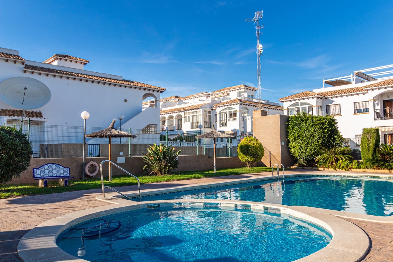 2 Zimmer Apartment zu verkaufen in Orihuela Costa mit Pool Garage - 179.900 € (Ref: 10158362)
