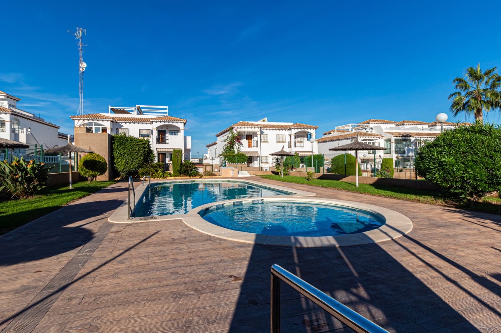 2 Zimmer Apartment zu verkaufen in Orihuela Costa mit Pool Garage - 179.900 € (Ref: 10158362)