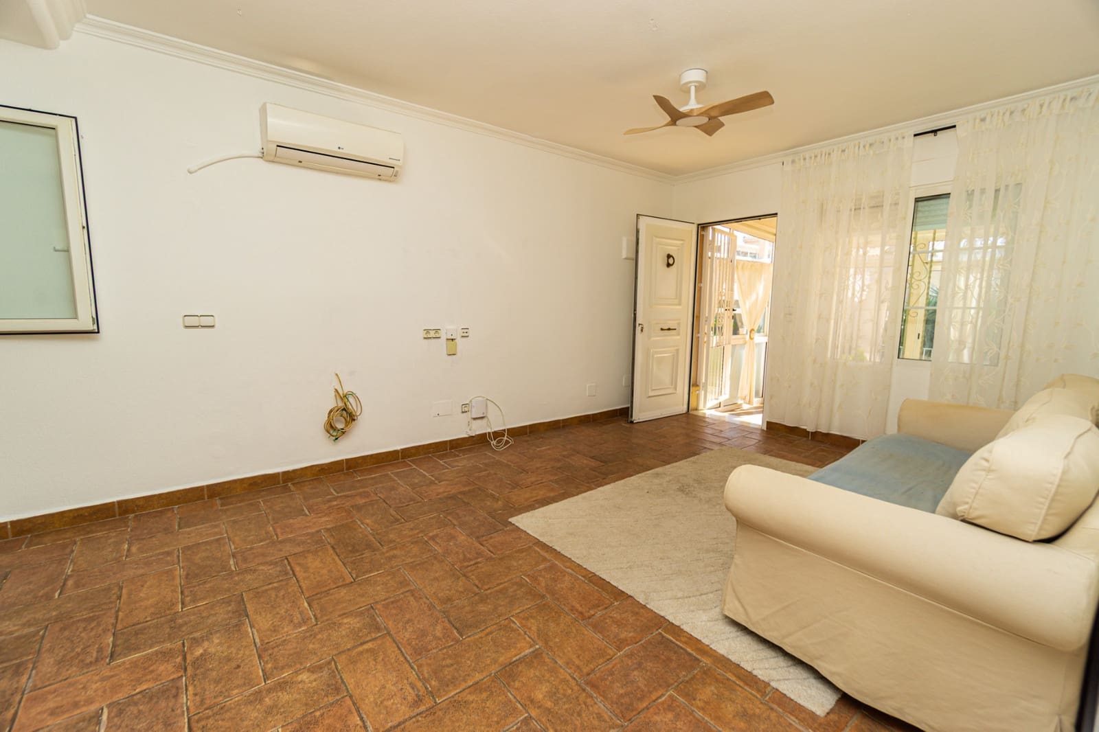2 soveværelse Lejlighed til salg i Playa Flamenca med swimmingpool garage - € 215.000 (Ref: 10172135)