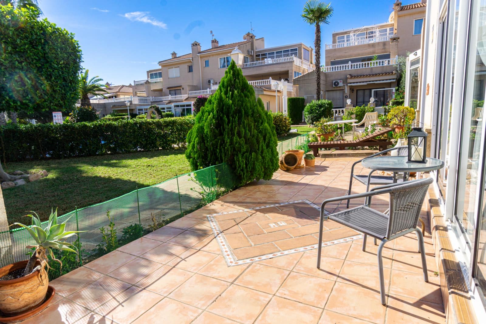 2 soveværelse Lejlighed til salg i Playa Flamenca med swimmingpool garage - € 215.000 (Ref: 10172135)