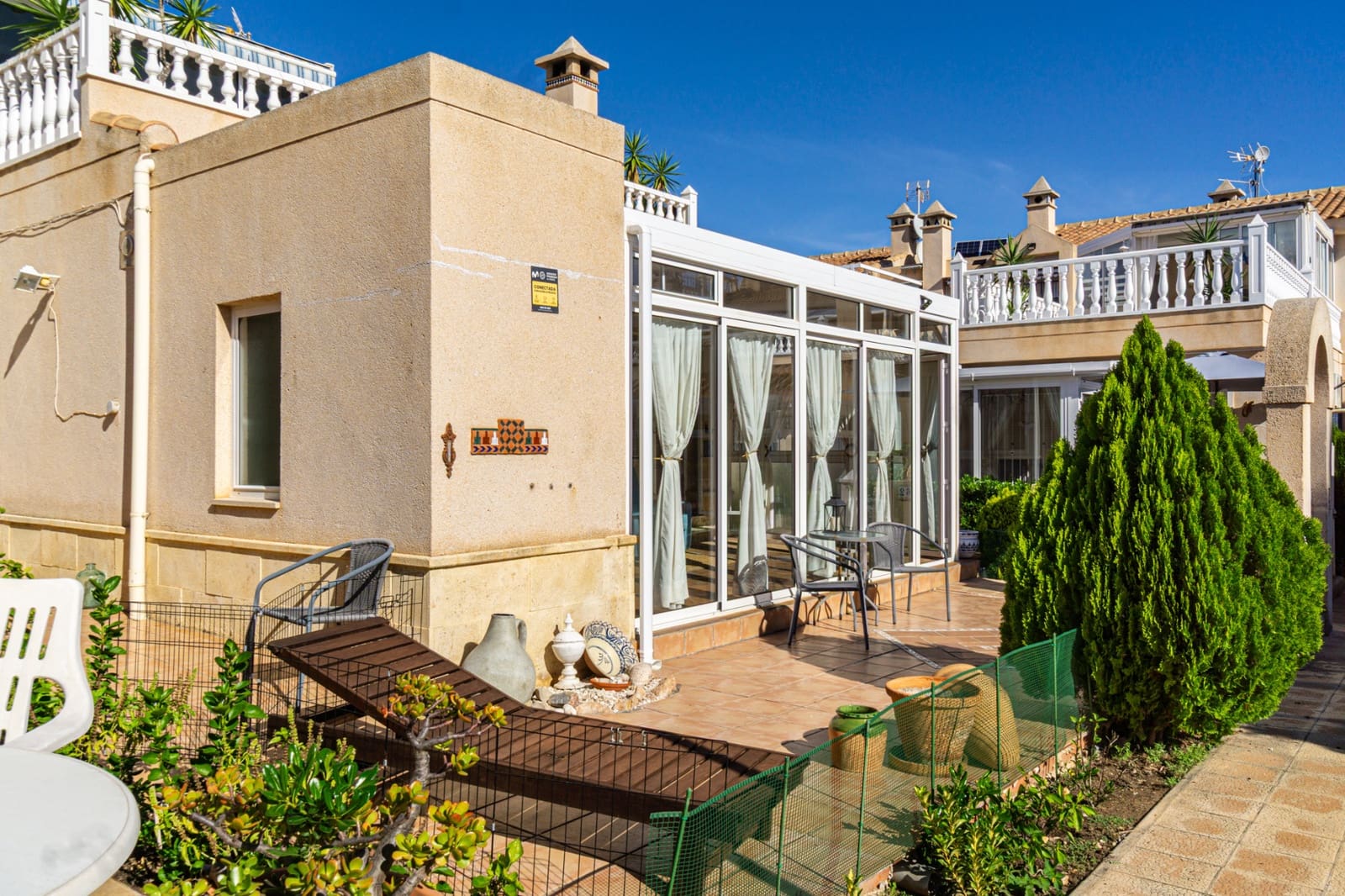 2 soveværelse Lejlighed til salg i Playa Flamenca med swimmingpool garage - € 215.000 (Ref: 10172135)