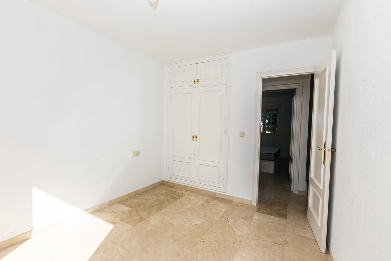 Casa de 2 habitaciones en Villamartin en venta con piscina - 279.900 € (Ref: 10175662)