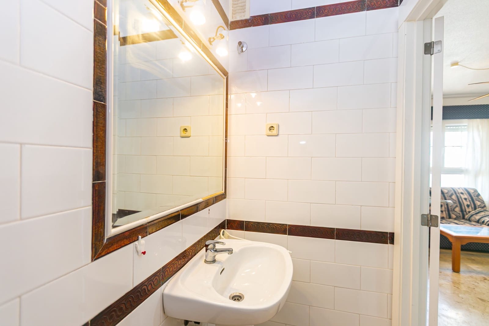 Casa de 2 habitaciones en Villamartin en venta con piscina - 279.900 € (Ref: 10175662)