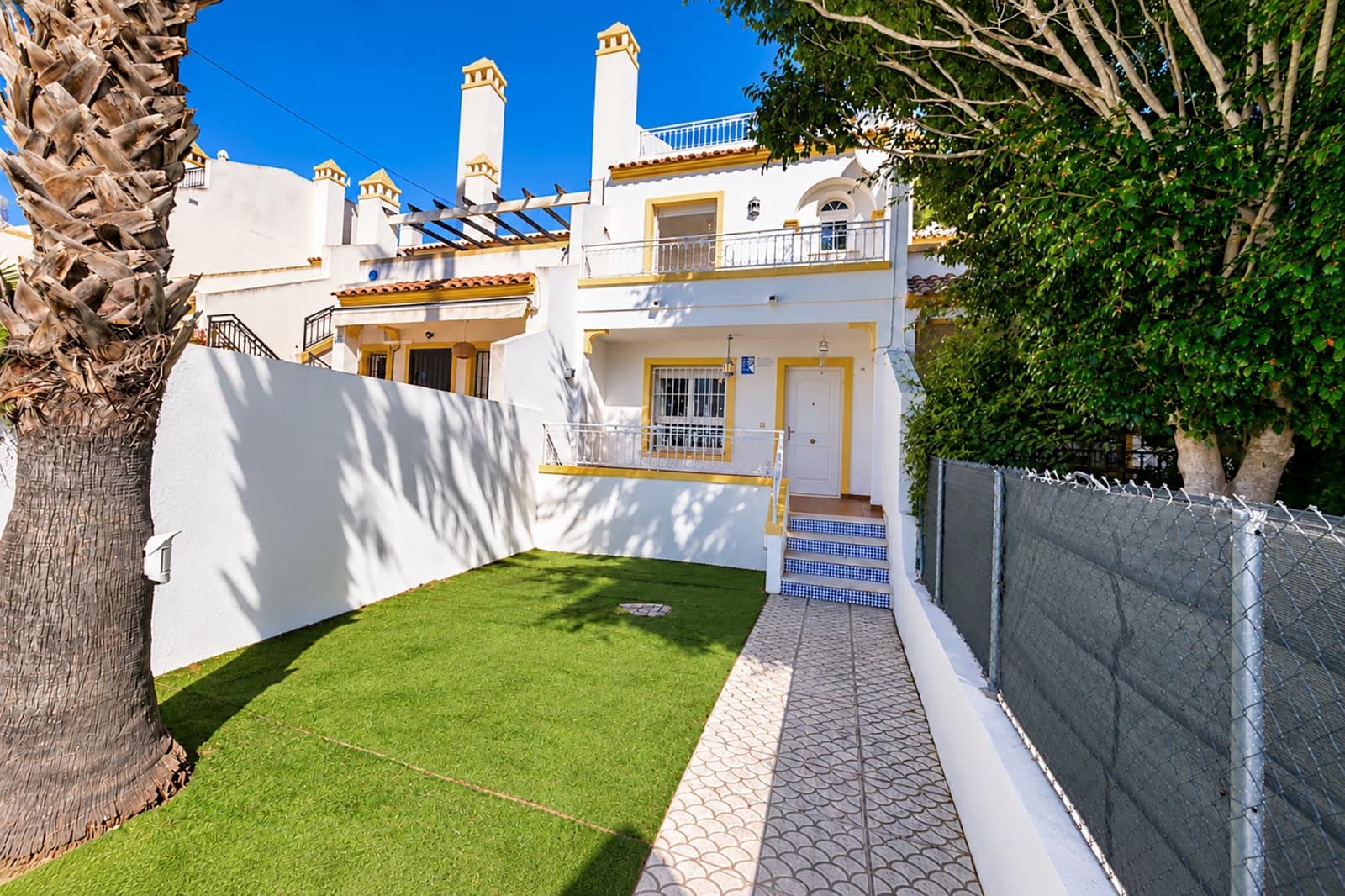 Casa de 2 habitaciones en Villamartin en venta con piscina - 279.900 € (Ref: 10175662)