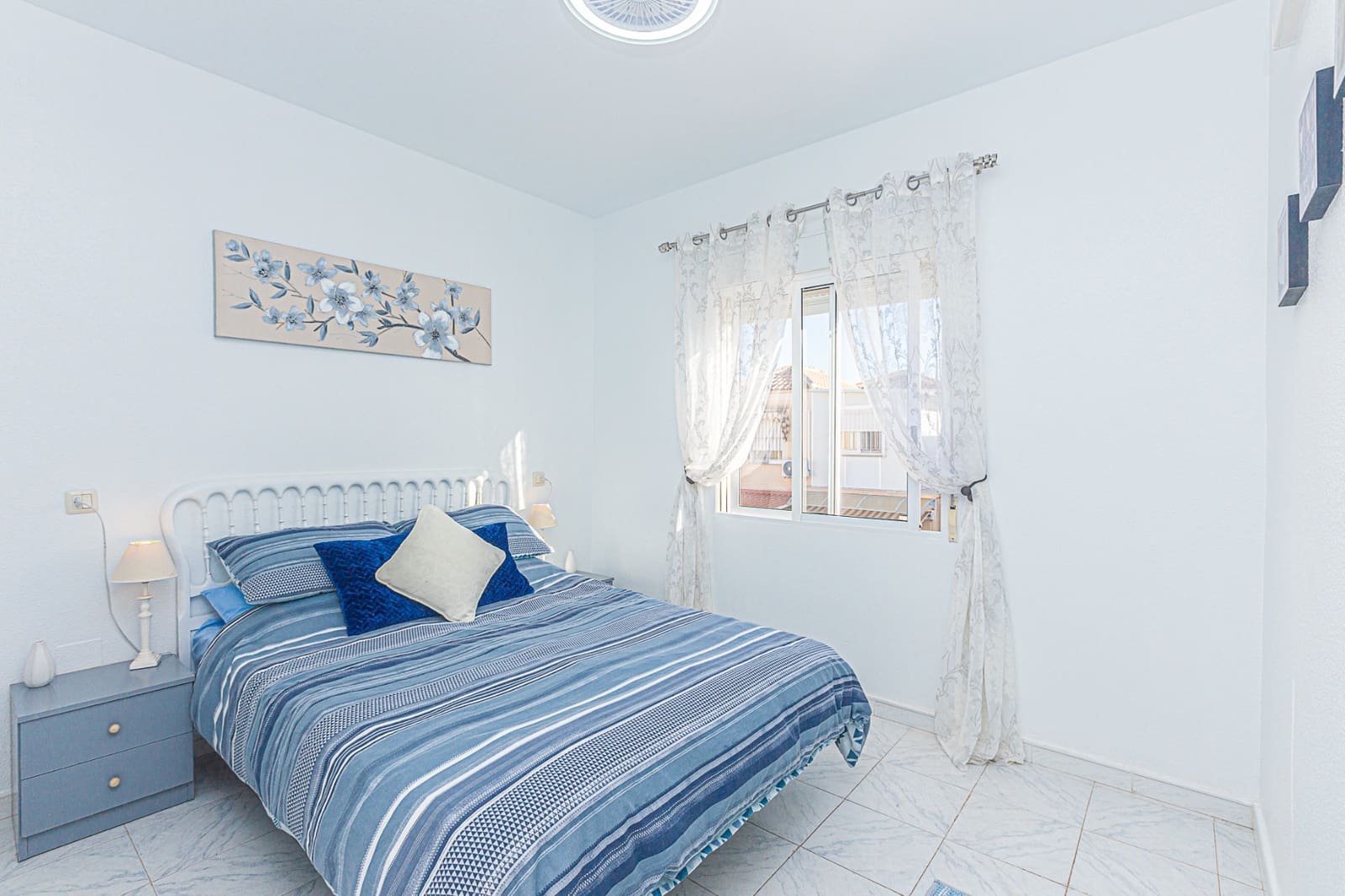 Ático de 2 habitaciones en Torrevieja en venta con piscina - 129.000 € (Ref: 10175780)