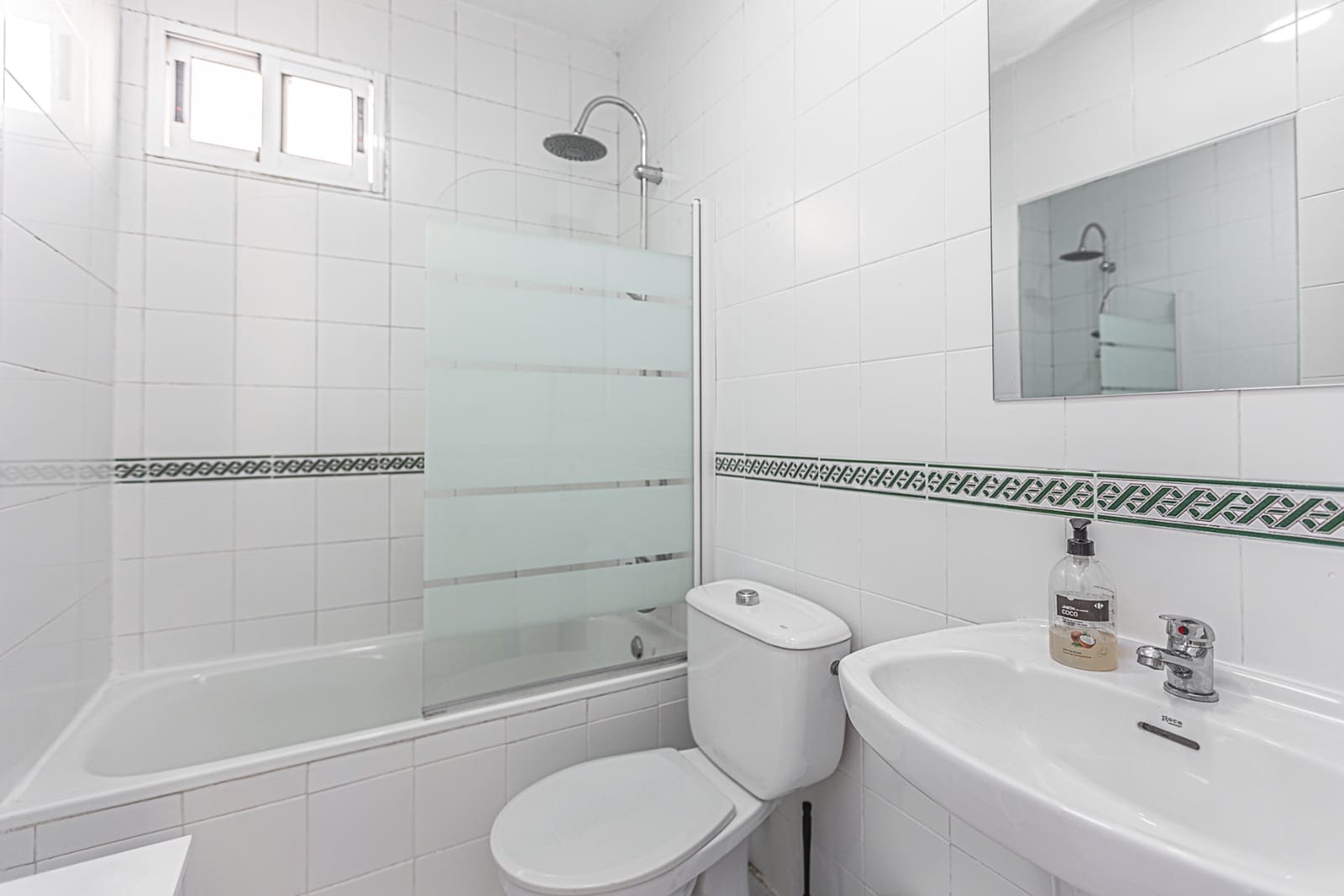 Ático de 2 habitaciones en Torrevieja en venta con piscina - 129.000 € (Ref: 10175780)