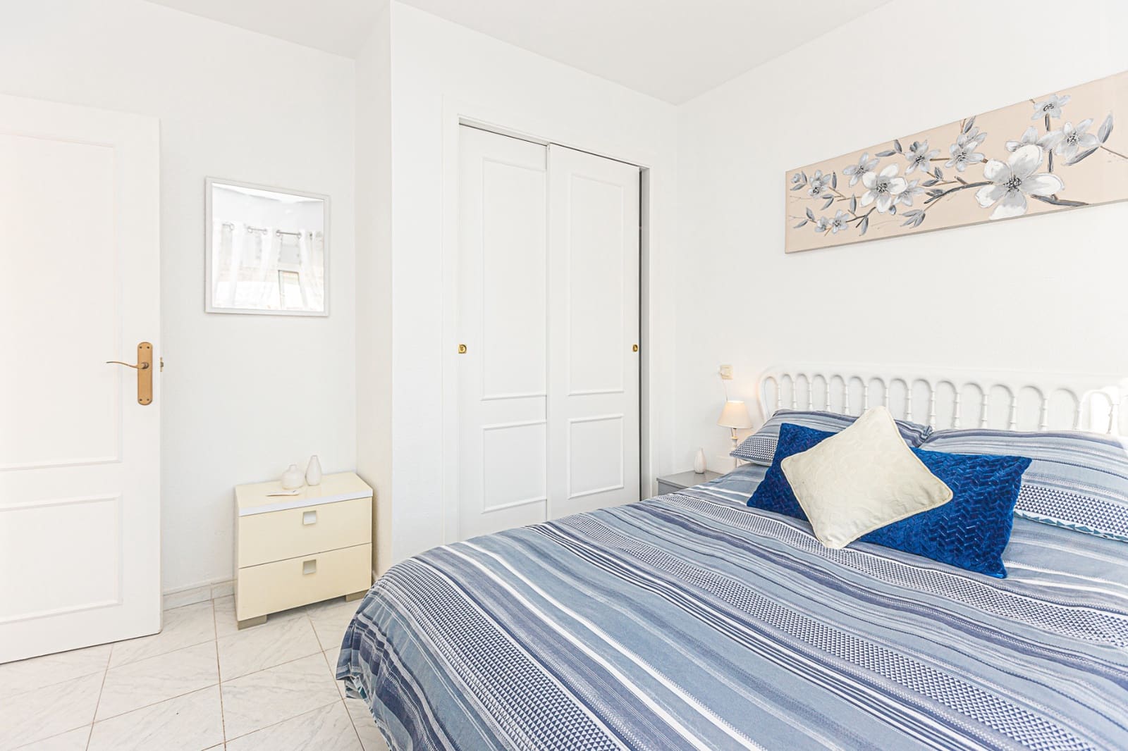 Ático de 2 habitaciones en Torrevieja en venta con piscina - 129.000 € (Ref: 10175780)