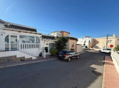 2 soveværelse Byhus til salg i Villamartin - € 159.990 (Ref: 10179422)