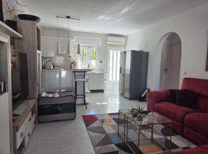 2 soveværelse Byhus til salg i Villamartin - € 159.990 (Ref: 10179422)