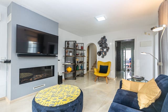 4 quarto Moradia para venda em Villamartin, Orihuela com piscina garagem - 579 000 € (Ref: 10182027)