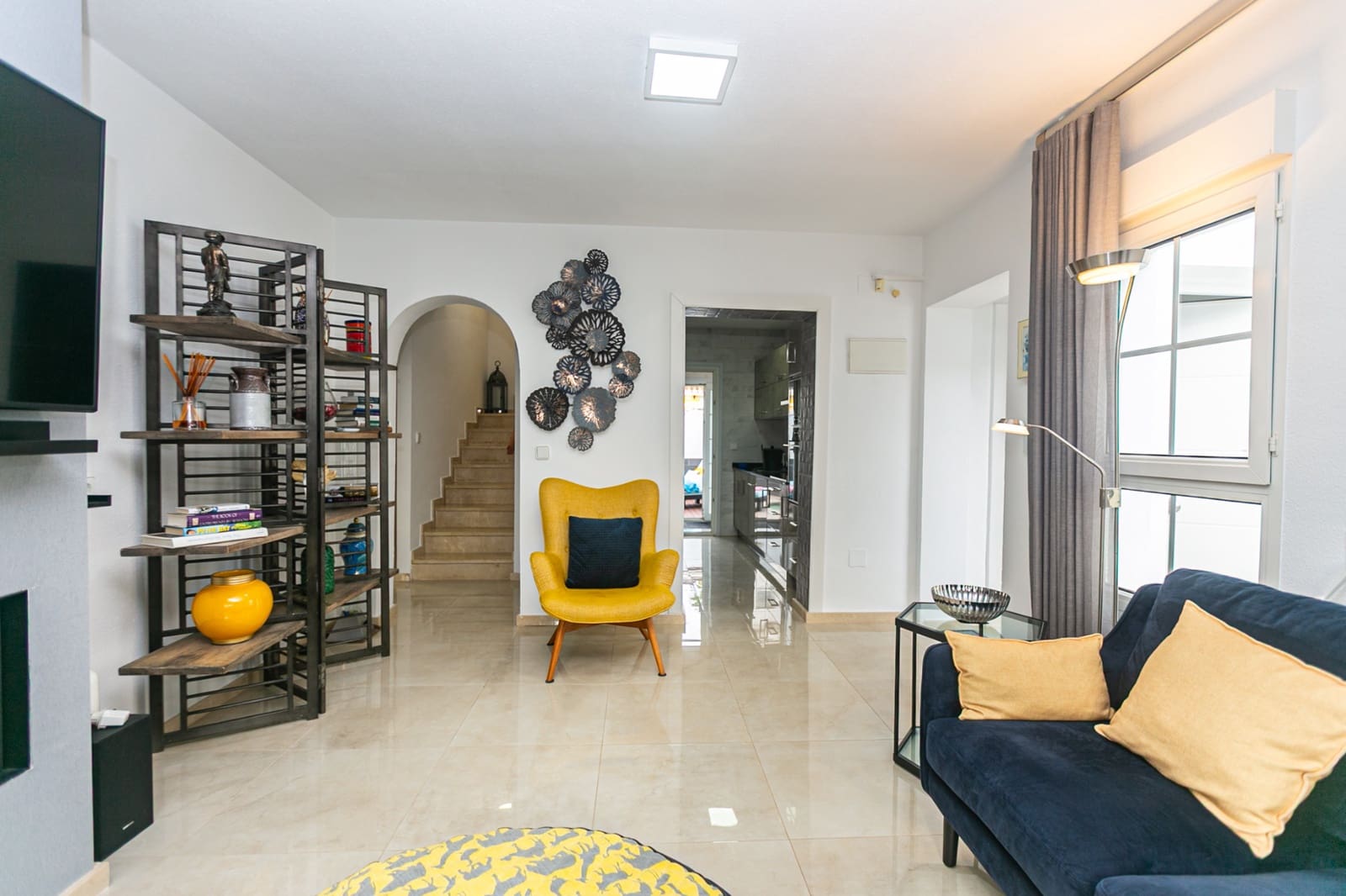 4 quarto Moradia para venda em Villamartin com piscina garagem - 579 000 € (Ref: 10182027)
