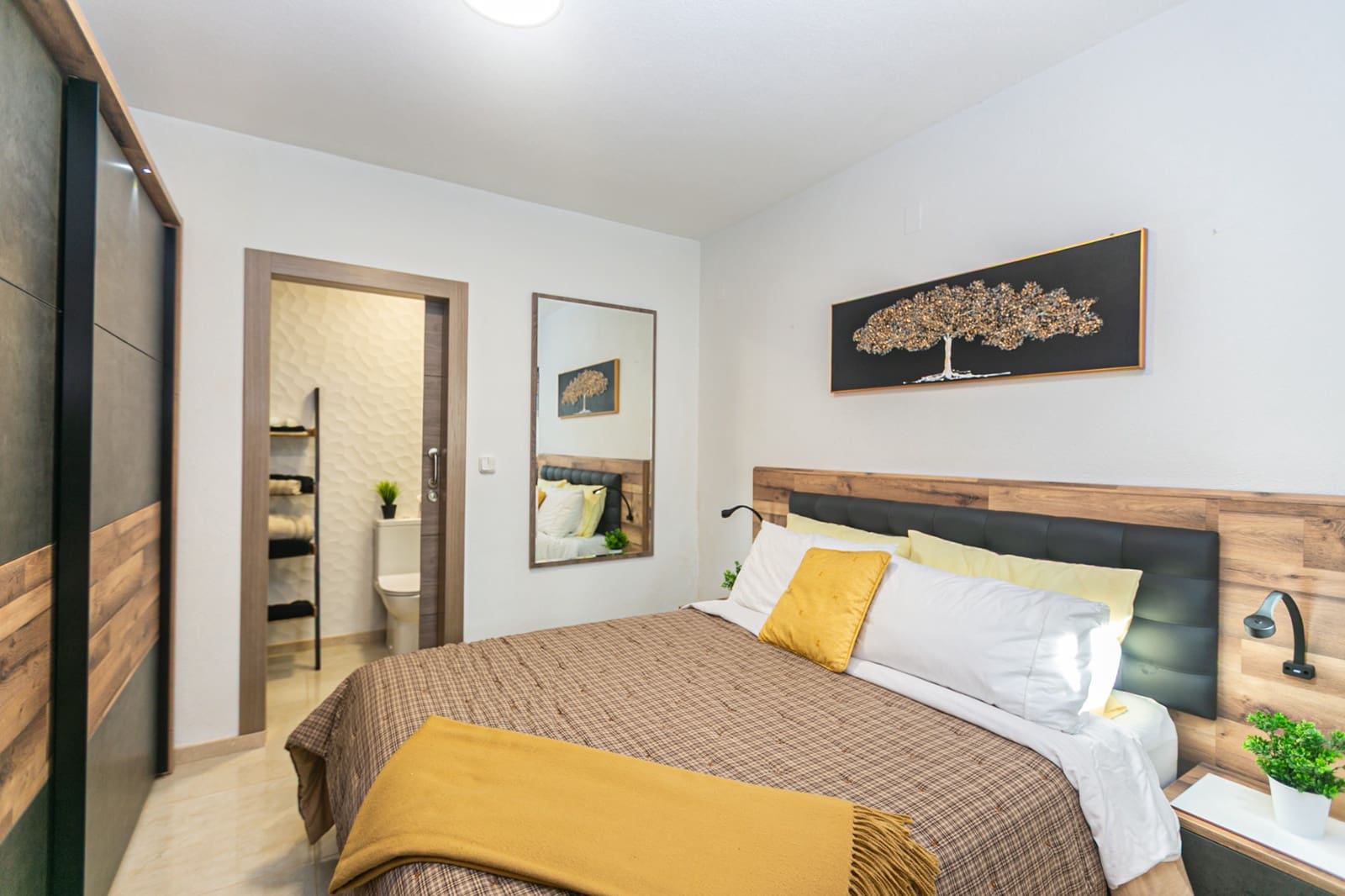 4 quarto Moradia para venda em Villamartin com piscina garagem - 579 000 € (Ref: 10182027)