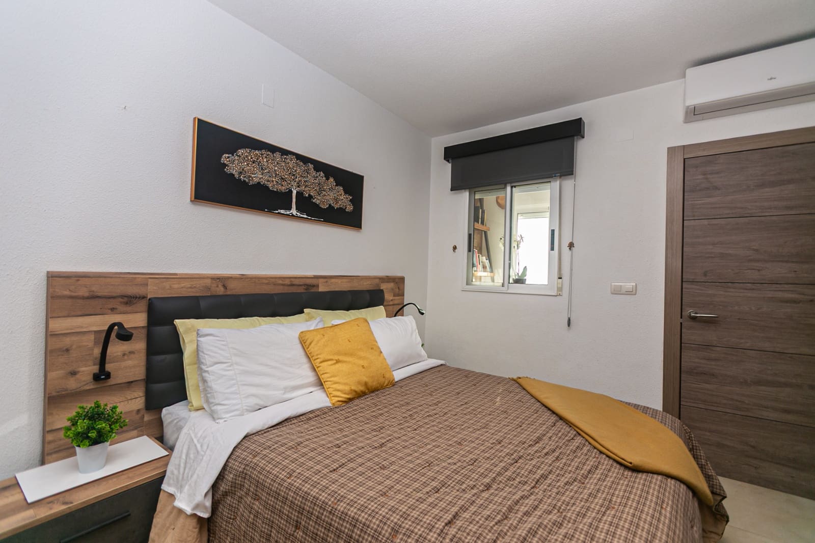 4 quarto Moradia para venda em Villamartin com piscina garagem - 579 000 € (Ref: 10182027)