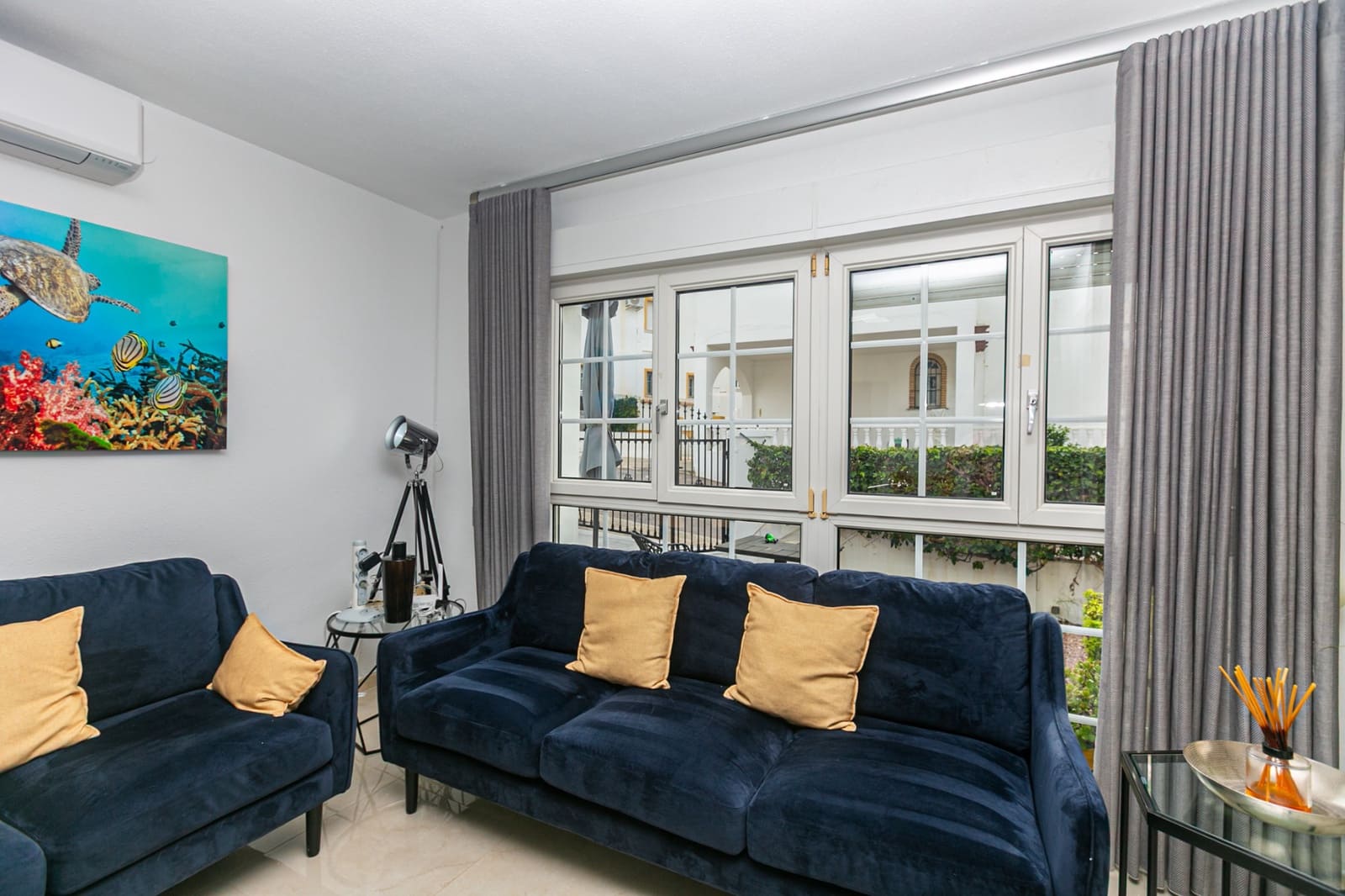 4 quarto Moradia para venda em Villamartin com piscina garagem - 579 000 € (Ref: 10182027)