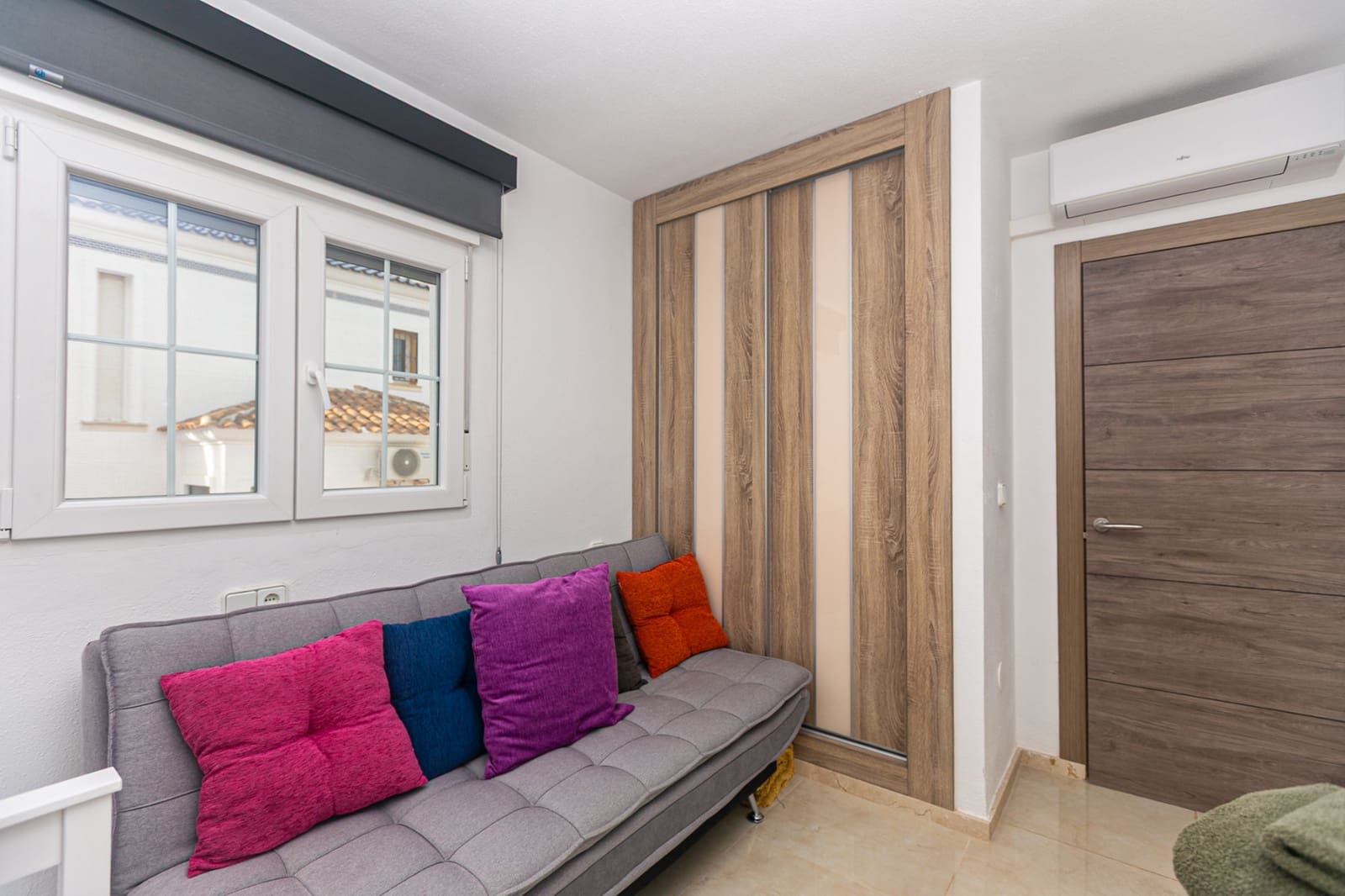 4 quarto Moradia para venda em Villamartin com piscina garagem - 579 000 € (Ref: 10182027)