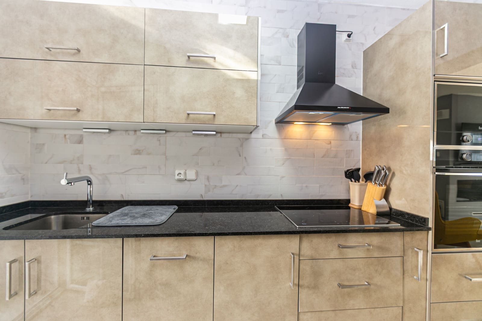 4 quarto Moradia para venda em Villamartin com piscina garagem - 579 000 € (Ref: 10182027)