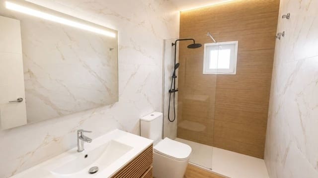 3 soveværelse Byhus til salg i Los Altos med swimmingpool - € 239.000 (Ref: 10185318)