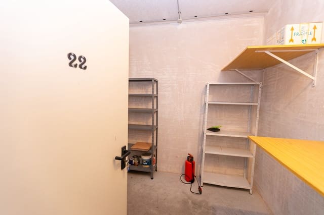 Garagem para arrendar em Playa Flamenca, Orihuela - 181 € (Ref: 10186117)