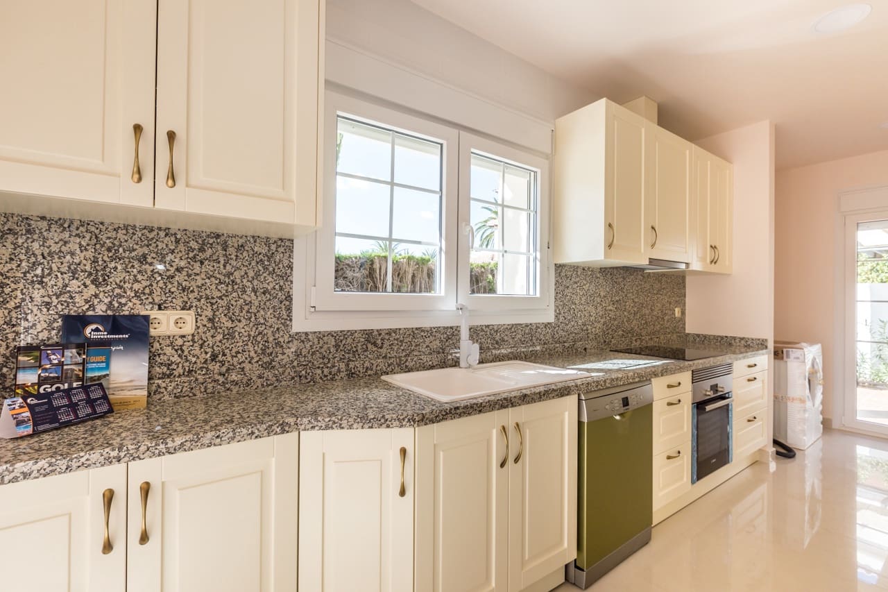 5 chambre Villa/Maison à vendre à Cabo Roig avec piscine - 910 000 € (Ref: 3668186)