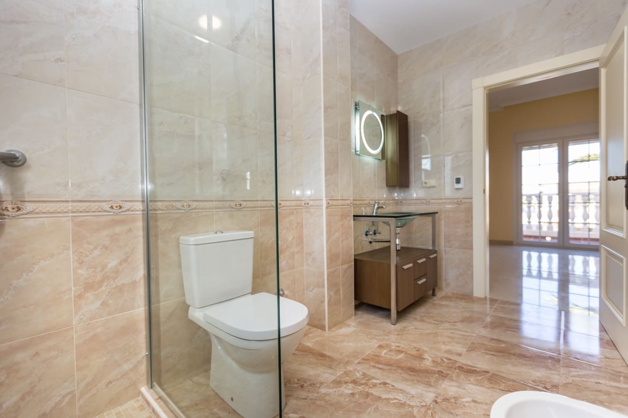 5 chambre Villa/Maison à vendre à Cabo Roig avec piscine - 910 000 € (Ref: 3668186)