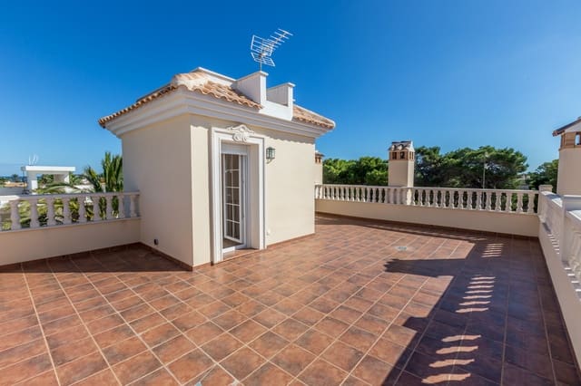 5 camera da letto Villa in vendita in Cabo Roig, Orihuela con piscina - 910.000 € (Rif: 3668186)