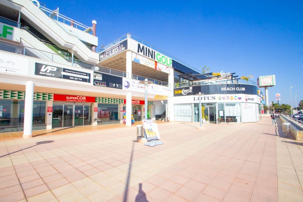 1 chambre Local Commercial à vendre à Playa Flamenca - 230 000 € (Ref: 4392484)