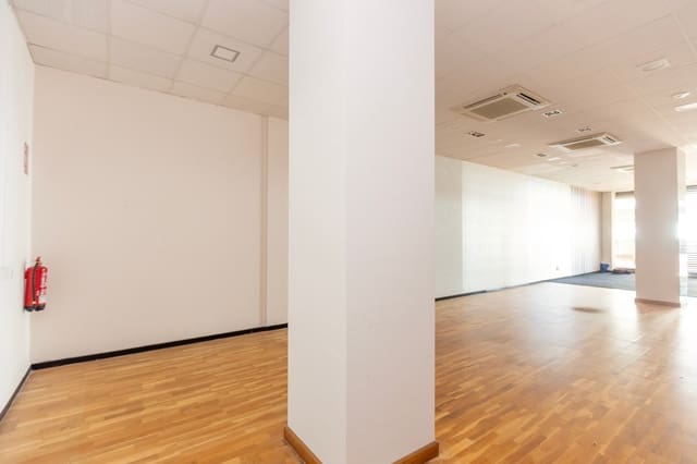 1 bedroom Commercial for sale in Playa Flamenca, Orihuela - € 230,000 (Ref: 4392484)