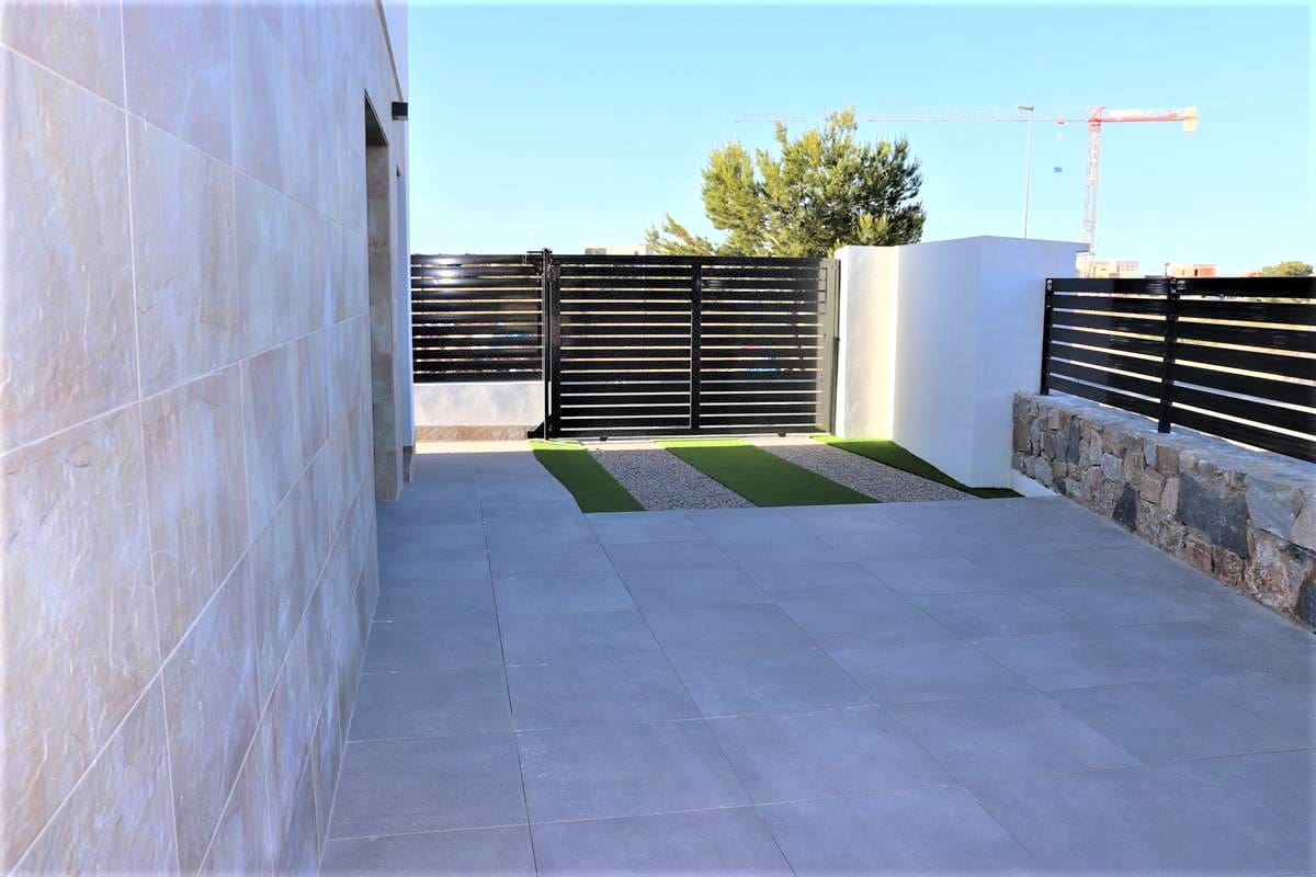 3 bedroom Villa for sale in Los Montesinos with pool - € 360,000 (Ref: 4630861)
