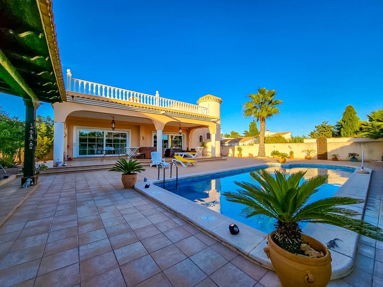 3 chambre Villa/Maison à vendre à Playa Flamenca avec piscine garage - 950 000 € (Ref: 6387211)