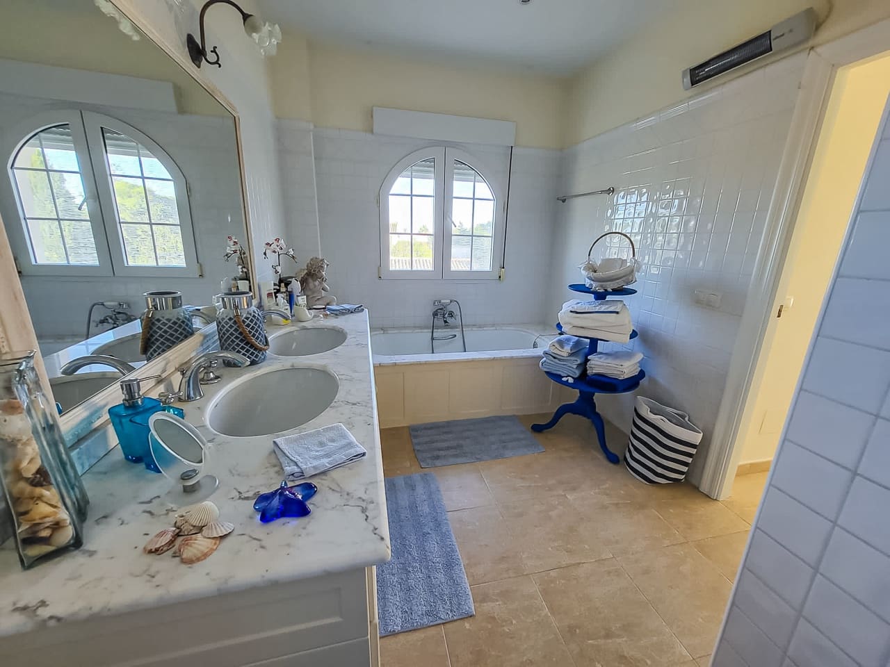 3 chambre Villa/Maison à vendre à Playa Flamenca avec piscine garage - 950 000 € (Ref: 6387211)