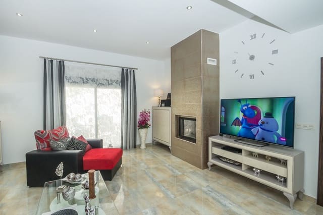 4 soverom Villa til salgs i Torre de la Horadada, Pilar de la Horadada med svømmebasseng - € 595 000 (Ref: 6979188)