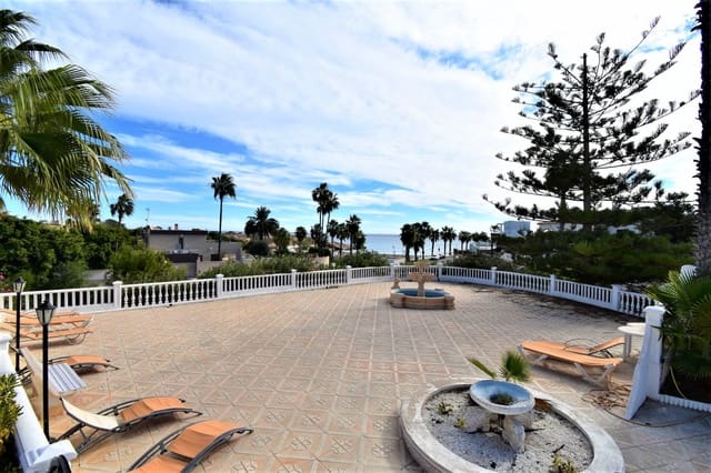 10 Zimmer Villa zu verkaufen in Playa Flamenca, Orihuela mit Pool - 3.000.000 € (Ref: 7336671)