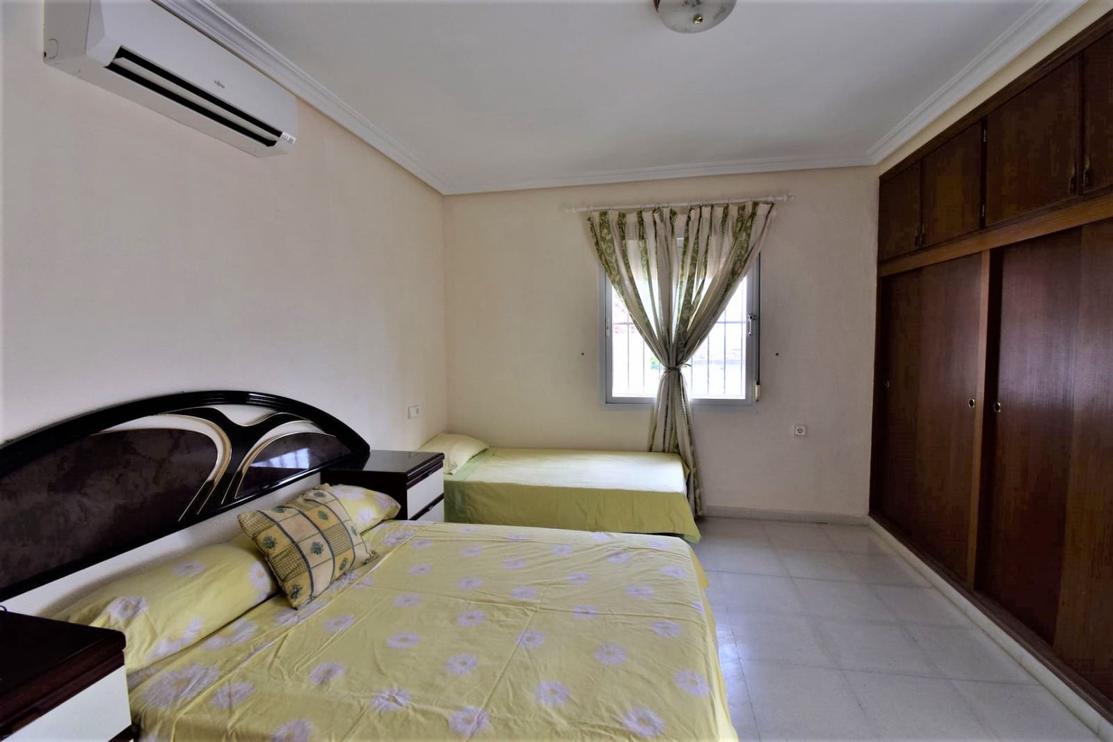 10 bedroom Villa for sale in Playa Flamenca with pool - € 3,000,000 (Ref: 7336671)