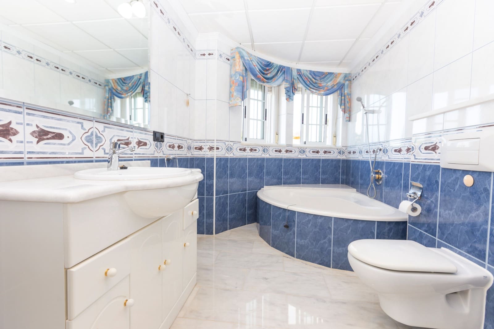 4 Zimmer Villa zu verkaufen in Ciudad Quesada mit Pool - 990.000 € (Ref: 7351435)