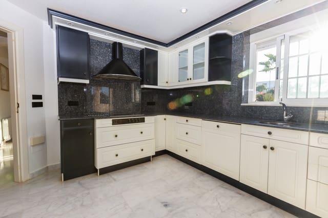 4 Zimmer Villa zu verkaufen in Ciudad Quesada, Rojales mit Pool - 990.000 € (Ref: 7351435)