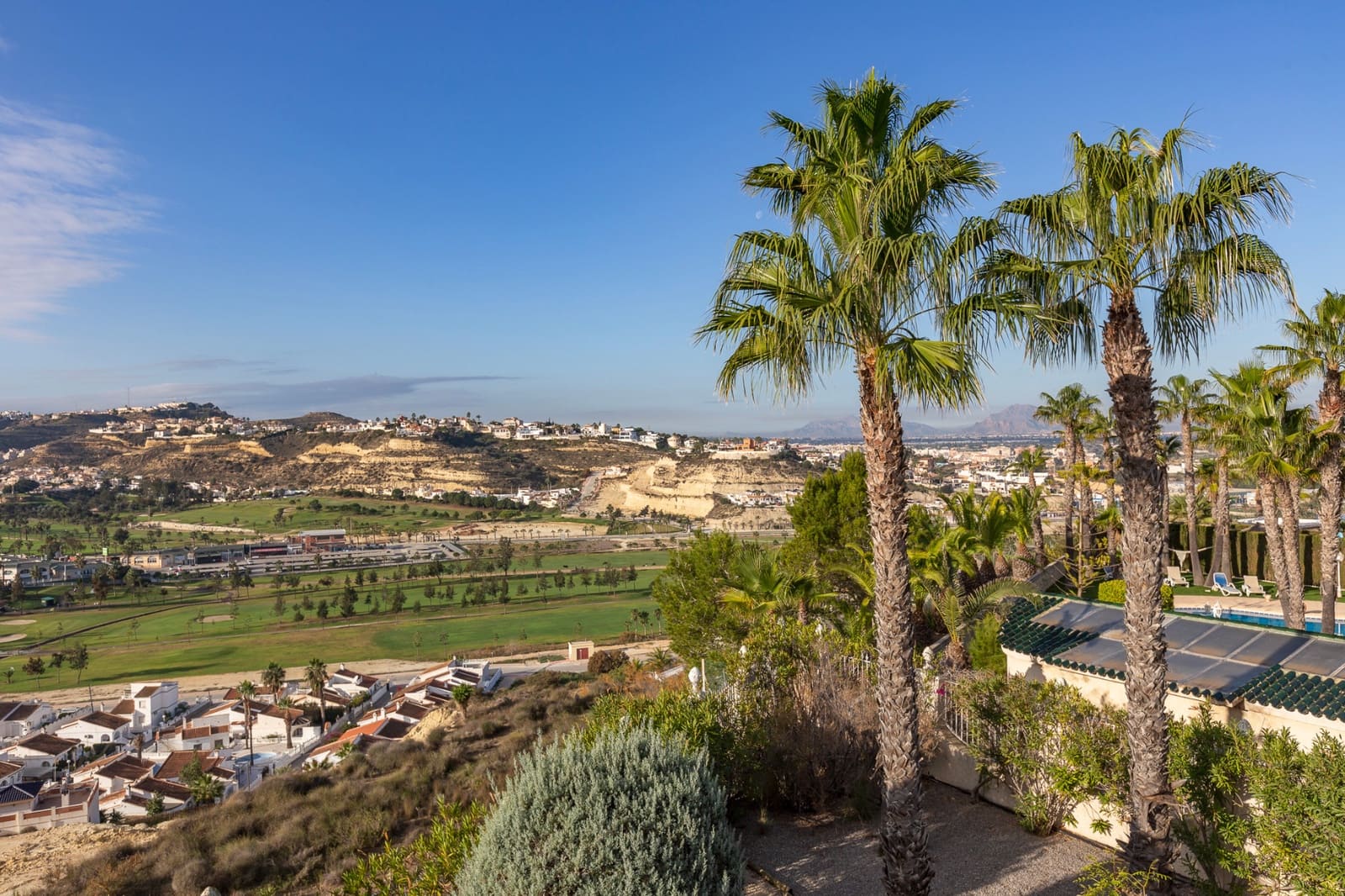 4 Zimmer Villa zu verkaufen in Ciudad Quesada mit Pool - 990.000 € (Ref: 7351435)